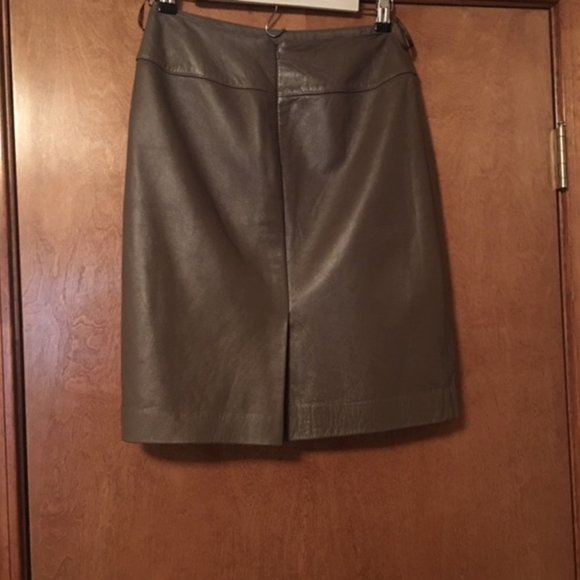 Vintage 1980s Carlisle Size US 4 Taupe Brown lined leather Skirt - Picture 2 of 5